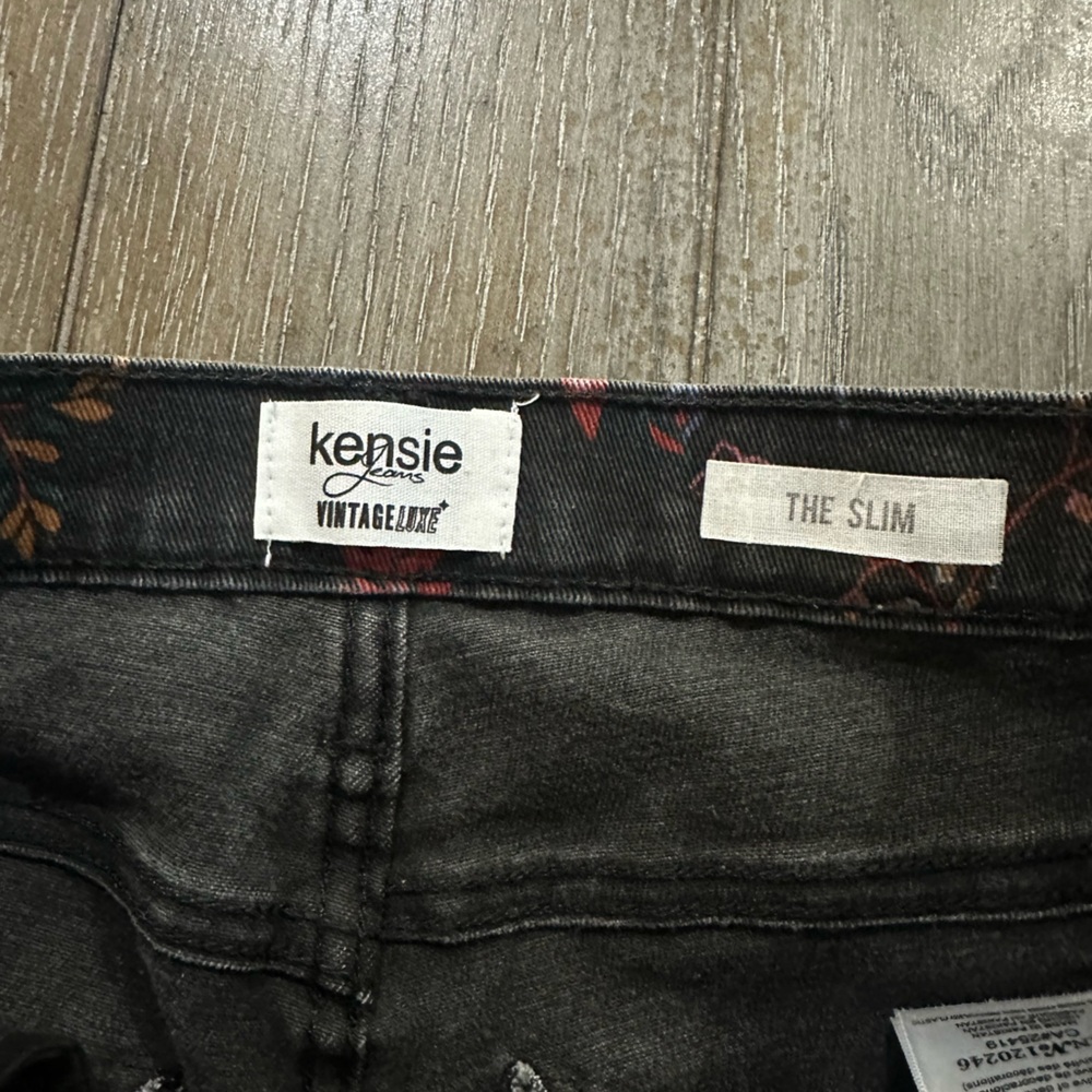 Kensie Vintage Luxe Jeans - Picture 6 of 13